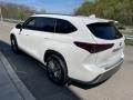 2021 Blizzard White Pearl Toyota Highlander Hybrid Platinum AWD  photo #2