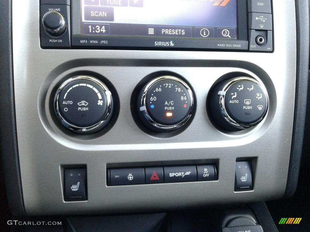 2014 Dodge Challenger SRT8 392 Controls Photos