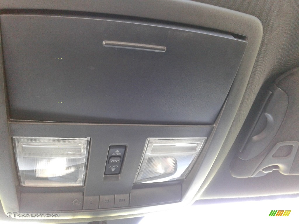 2014 Challenger SRT8 392 - Phantom Black Tri-Coat Pearl / Dark Slate Gray photo #29