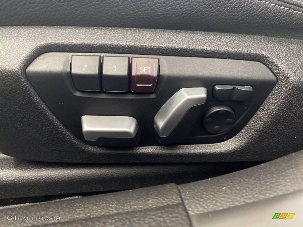 2018 3 Series 330i Sedan - Platinum Silver Metallic / Black photo #15