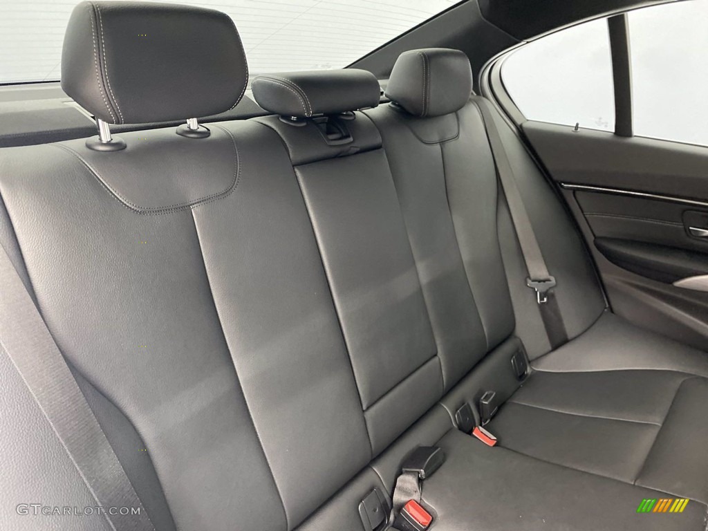 2018 3 Series 330i Sedan - Platinum Silver Metallic / Black photo #36