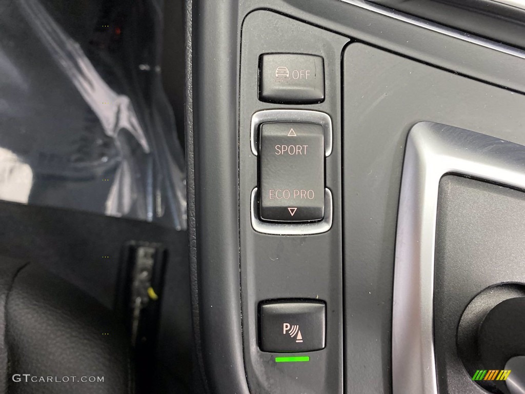 2018 3 Series 320i Sedan - Jet Black / Black photo #28