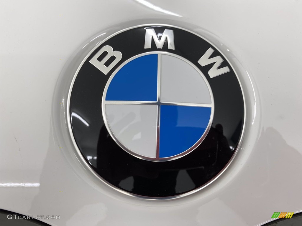 2022 BMW 7 Series 740i Sedan Marks and Logos Photo #141811165