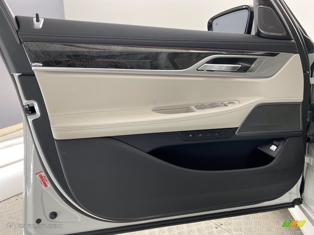 2022 BMW 7 Series 740i Sedan Ivory White/Black Door Panel Photo #141811279