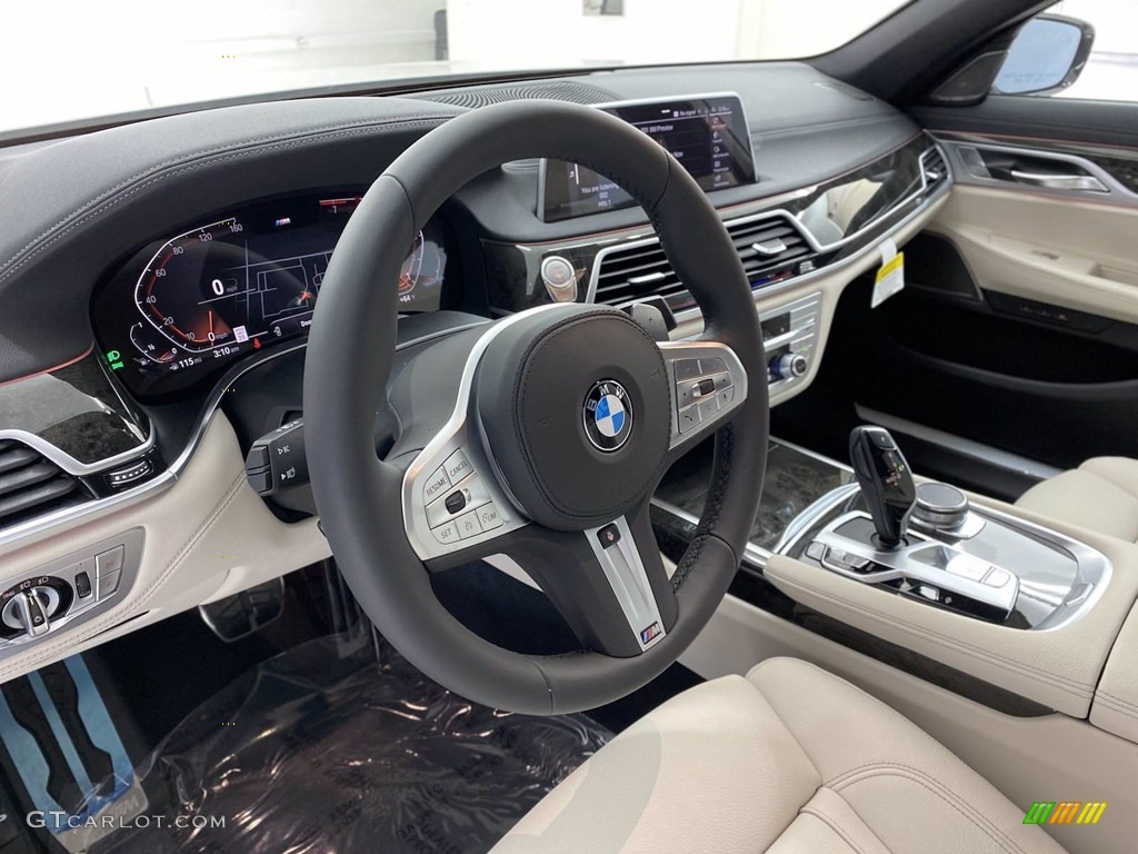 2022 BMW 7 Series 740i Sedan Ivory White/Black Dashboard Photo #141811329