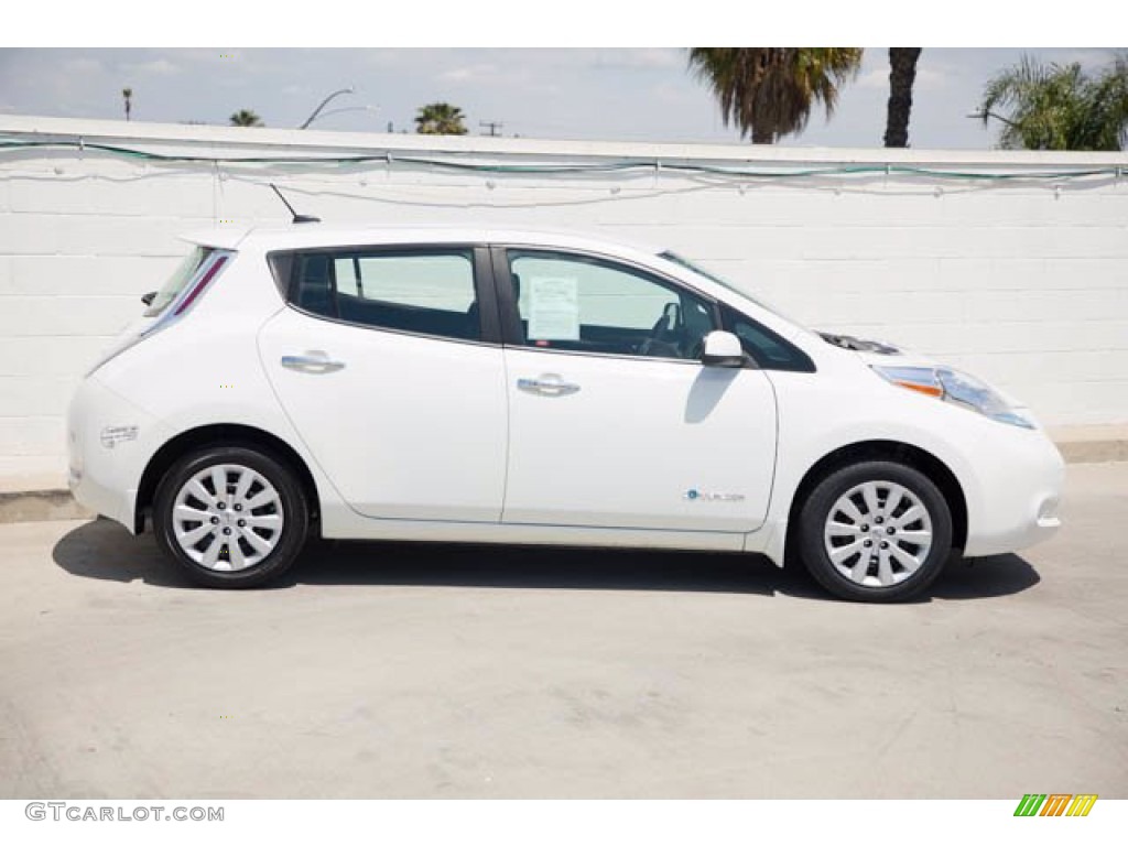 Glacier White 2016 Nissan LEAF S Exterior Photo #141811957