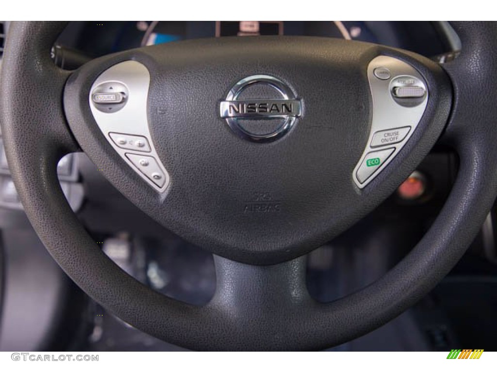 2016 Nissan LEAF S Steering Wheel Photos