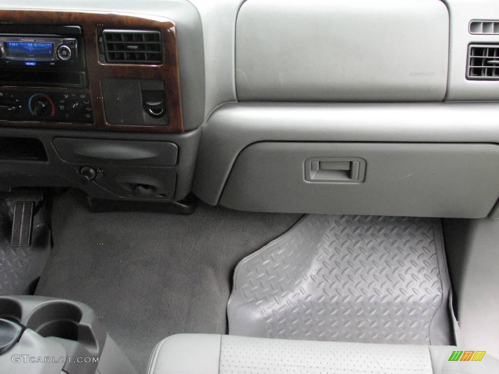 2002 F250 Super Duty Lariat Crew Cab 4x4 - Dark Shadow Grey Metallic / Medium Flint photo #17