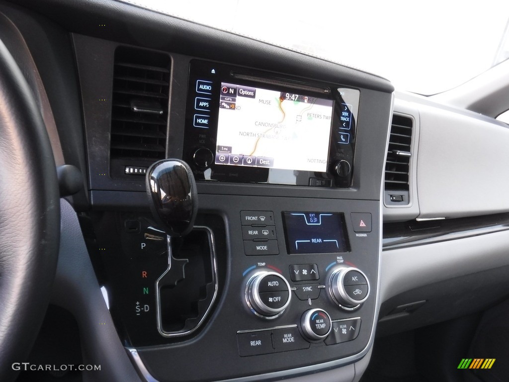 2017 Sienna XLE - Midnight Black Metallic / Ash photo #4