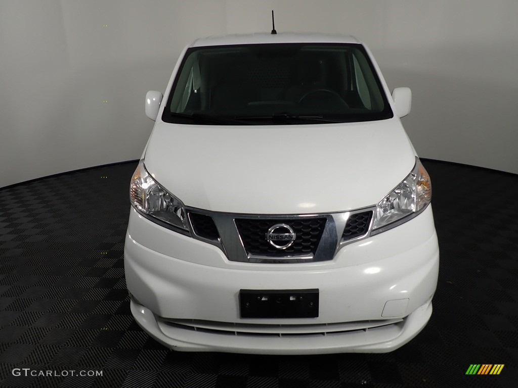2018 NV200 SV - Fresh Powder / Gray photo #5