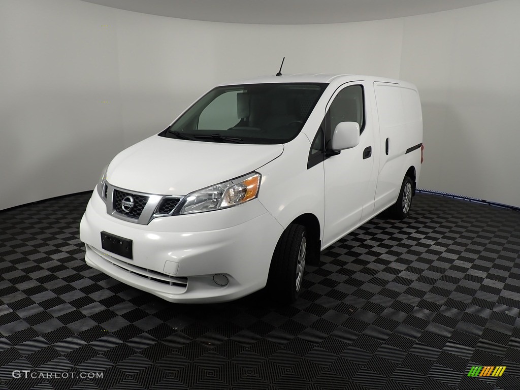 2018 NV200 SV - Fresh Powder / Gray photo #8