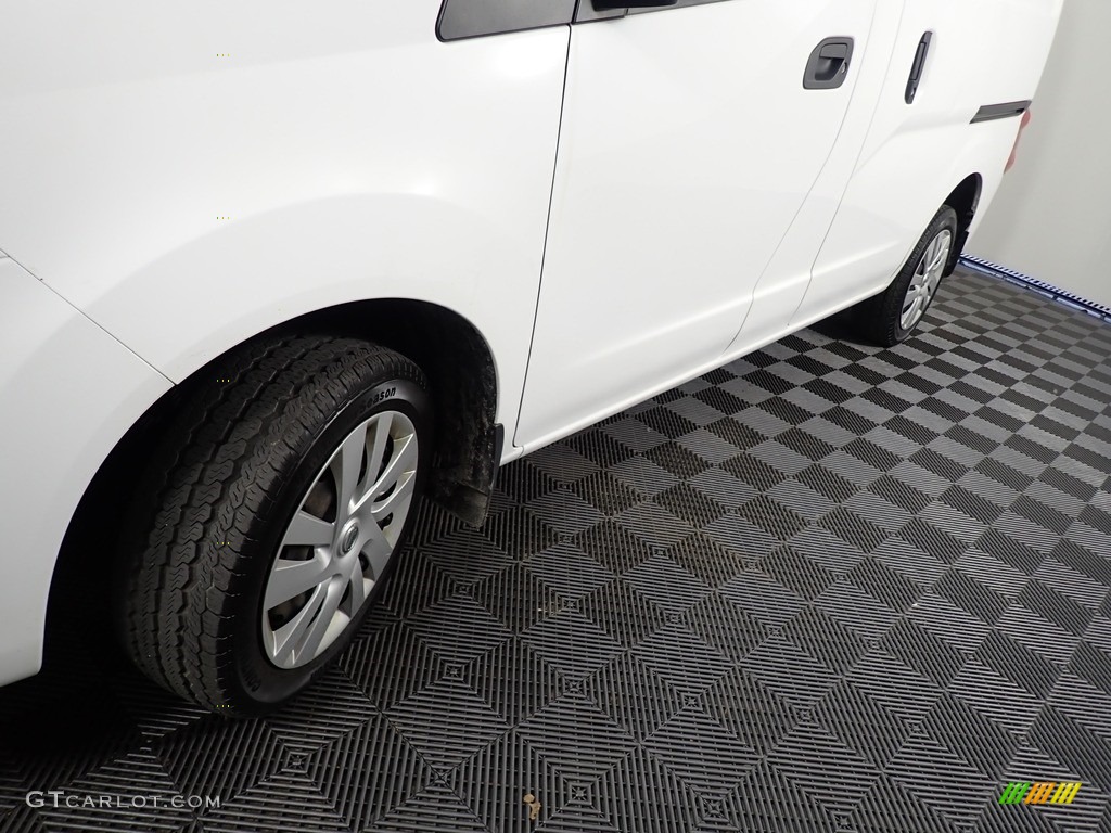 2018 NV200 SV - Fresh Powder / Gray photo #9