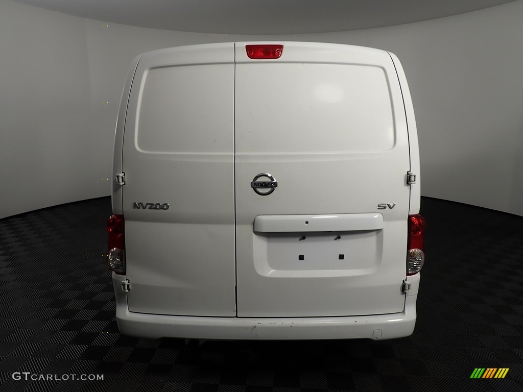 2018 NV200 SV - Fresh Powder / Gray photo #12