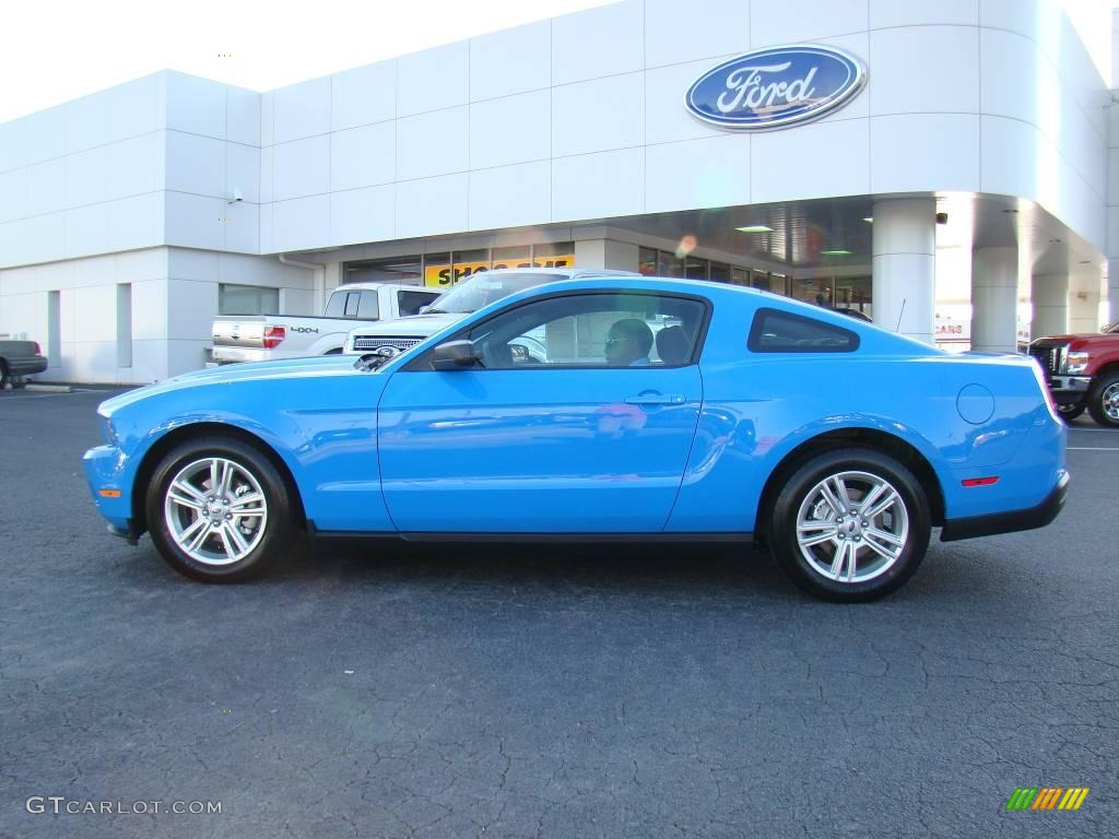 2010 Mustang V6 Coupe - Grabber Blue / Charcoal Black photo #5