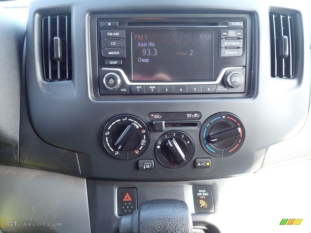 2018 NV200 SV - Fresh Powder / Gray photo #27