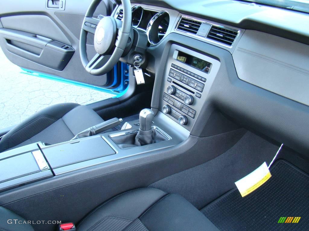 2010 Mustang V6 Coupe - Grabber Blue / Charcoal Black photo #11