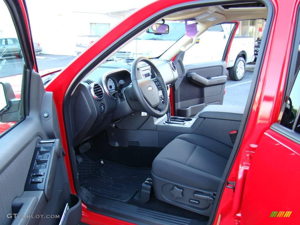 2010 Explorer XLT - Torch Red / Black photo #8