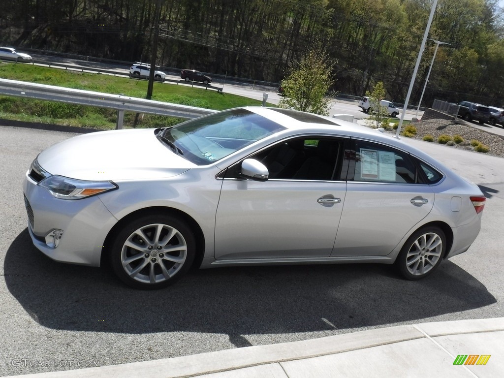 2013 Avalon Limited - Classic Silver Metallic / Black photo #12