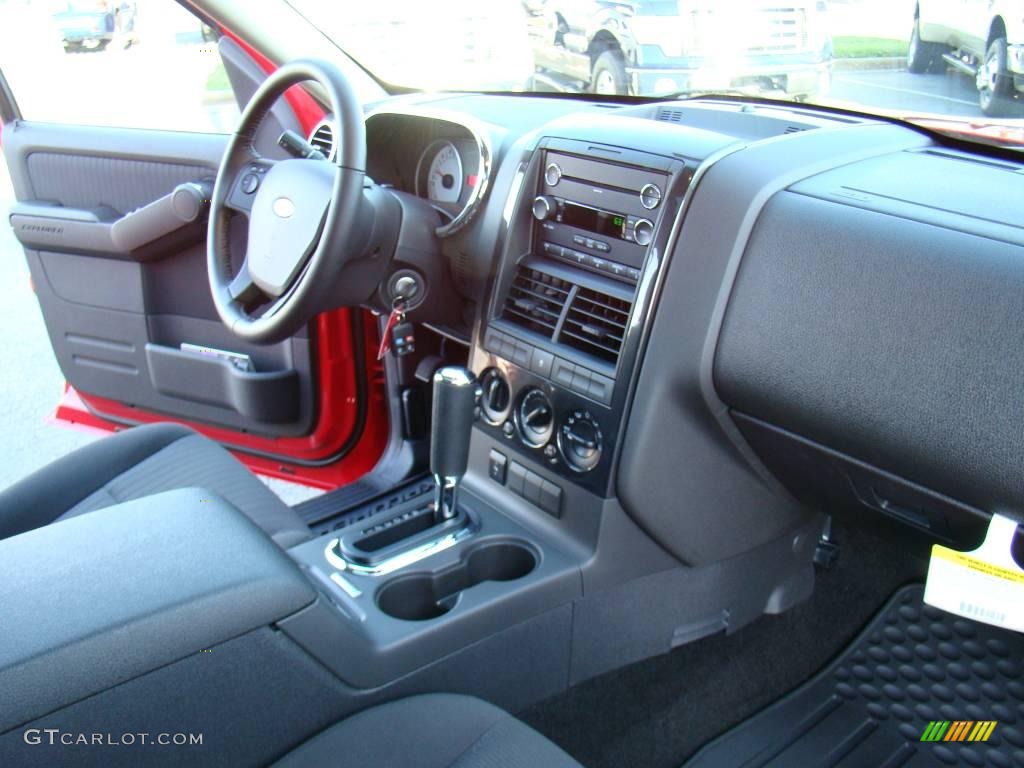 2010 Explorer XLT - Torch Red / Black photo #13