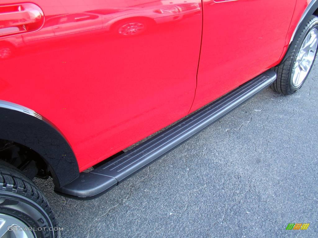 2010 Explorer XLT - Torch Red / Black photo #15