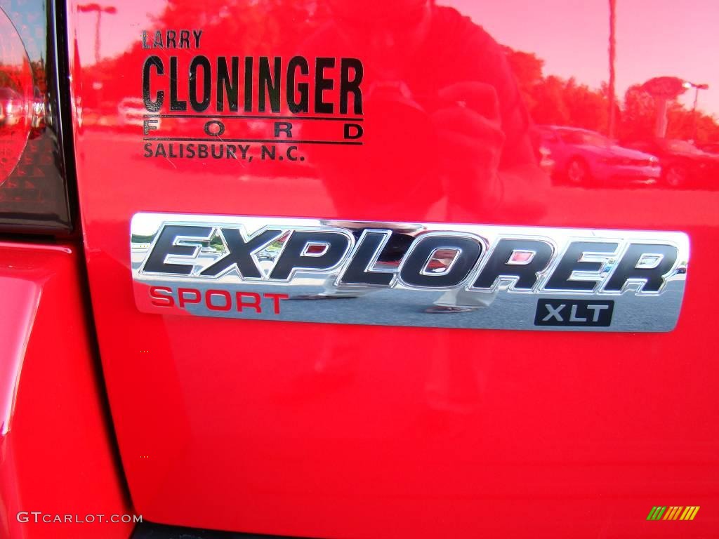 2010 Explorer XLT - Torch Red / Black photo #17
