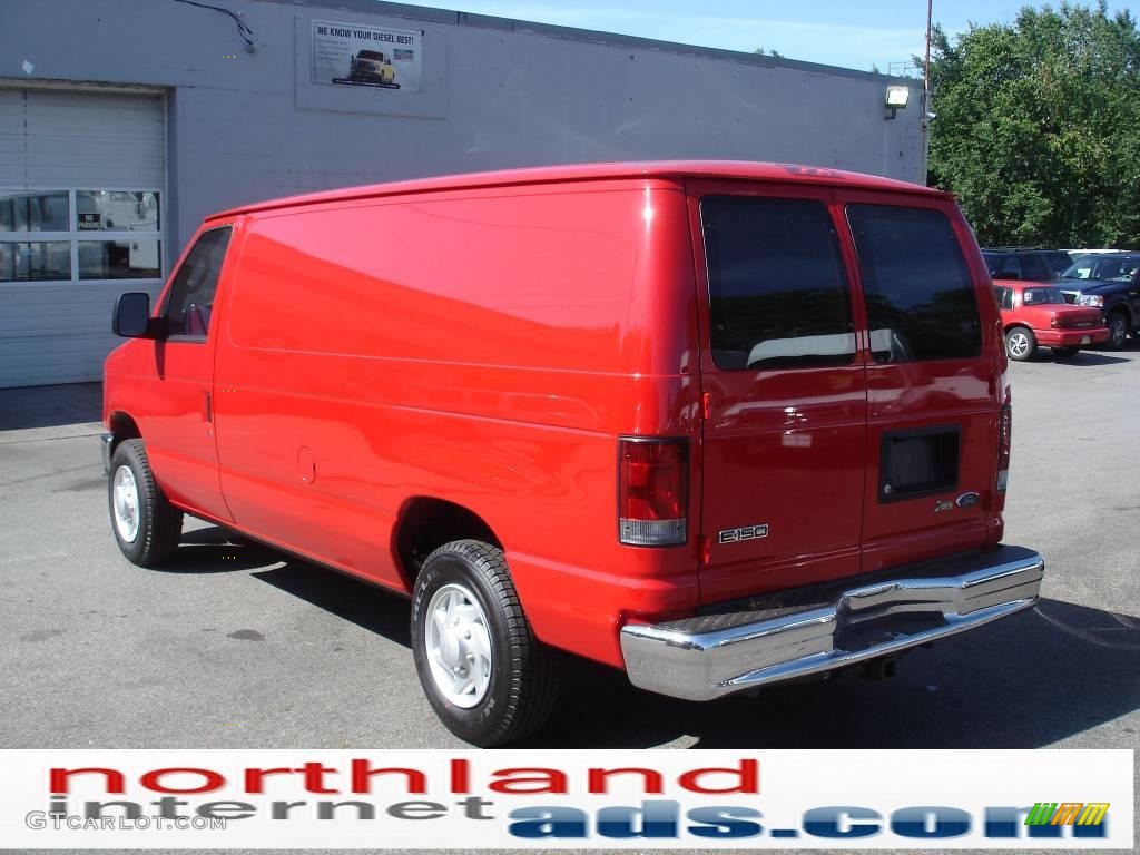 2009 E Series Van E150 Cargo - Red / Medium Flint photo #4