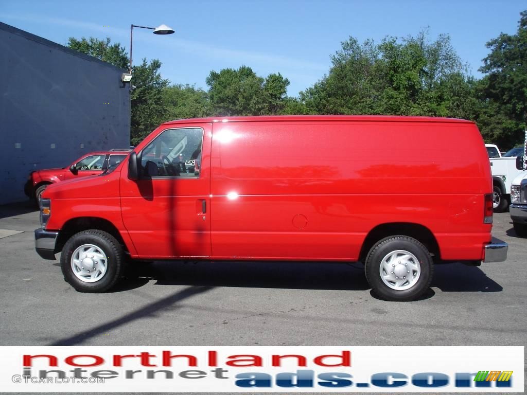 2009 E Series Van E150 Cargo - Red / Medium Flint photo #7