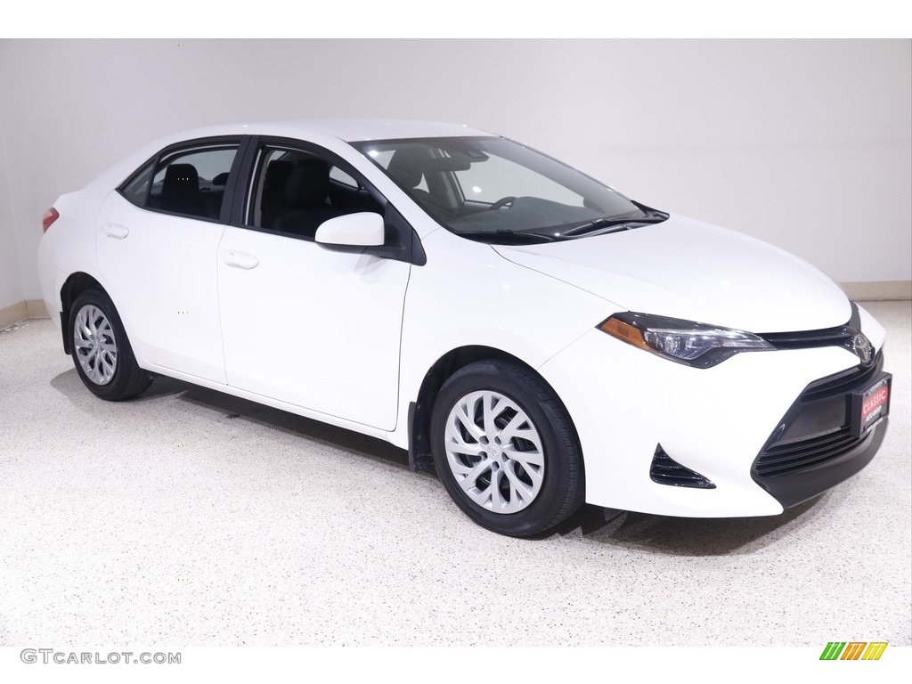 2018 Corolla LE - Super White / Black photo #1