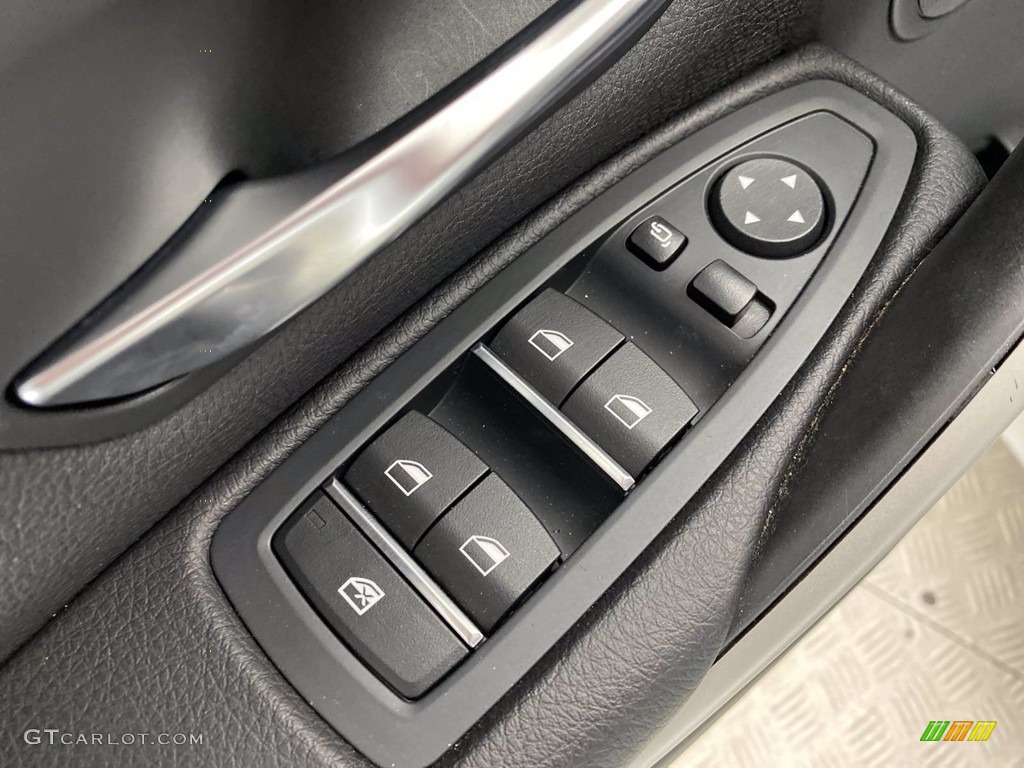 2018 3 Series 320i Sedan - Glacier Silver Metallic / Black photo #14