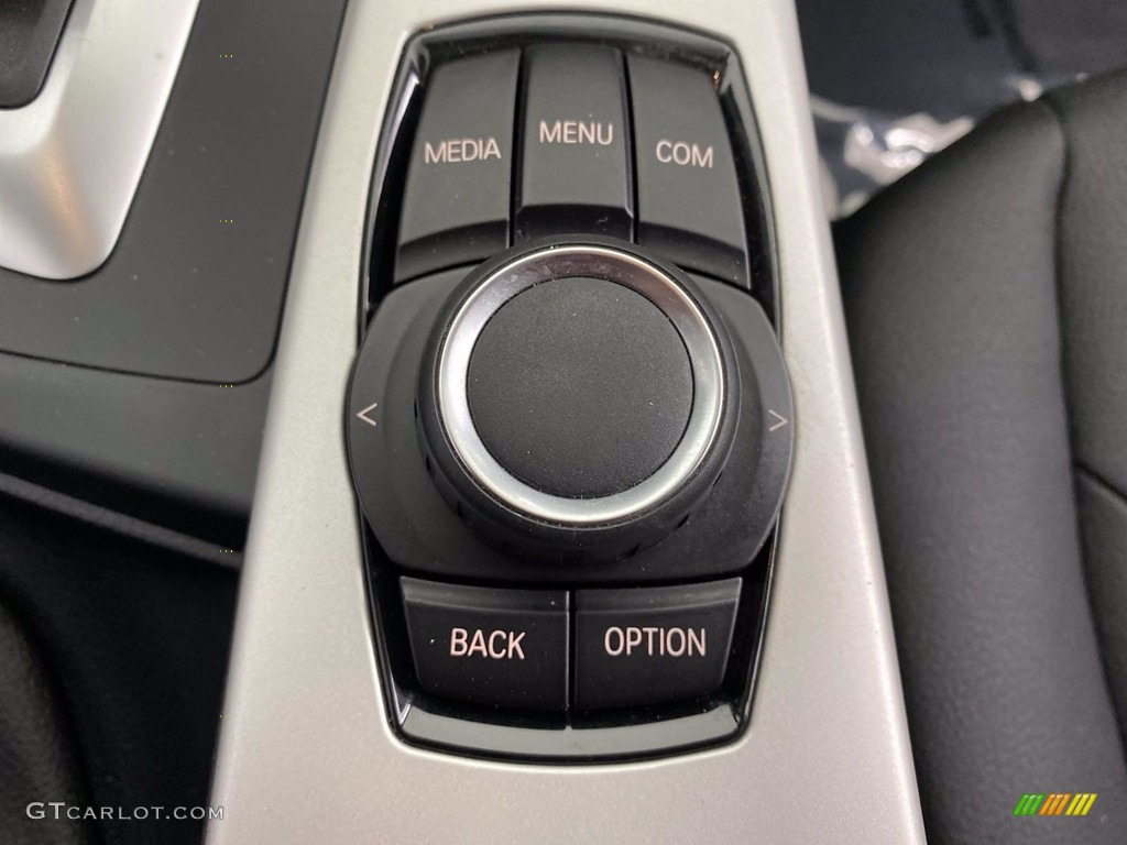 2018 3 Series 320i Sedan - Glacier Silver Metallic / Black photo #29