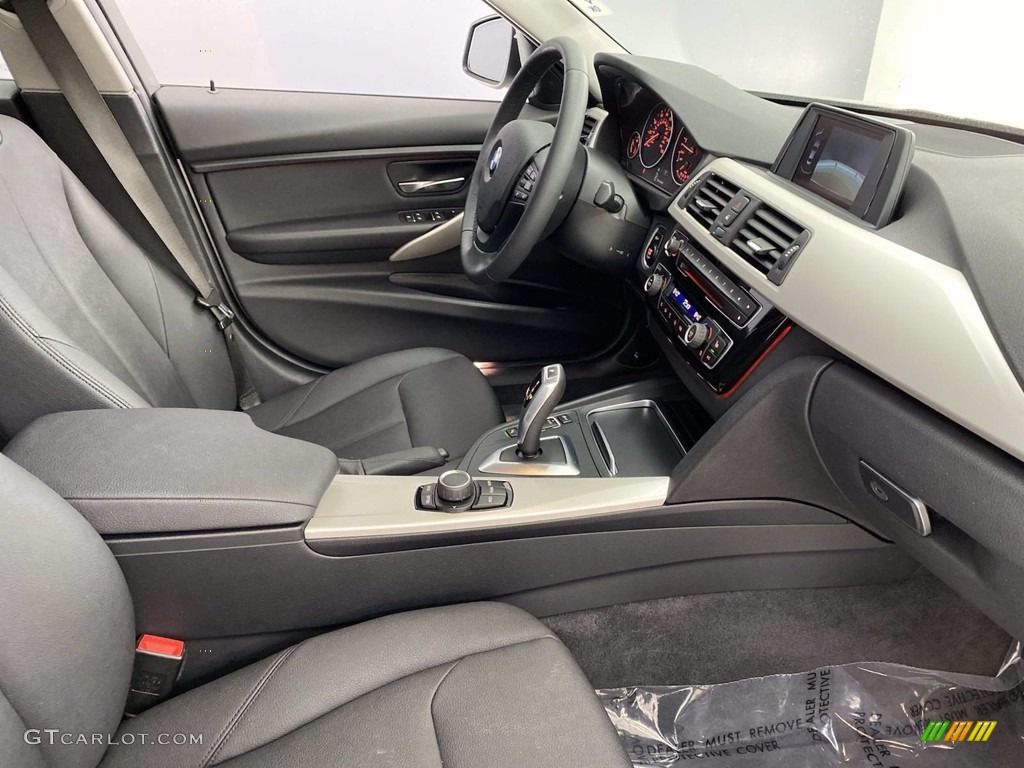 2018 3 Series 320i Sedan - Glacier Silver Metallic / Black photo #32