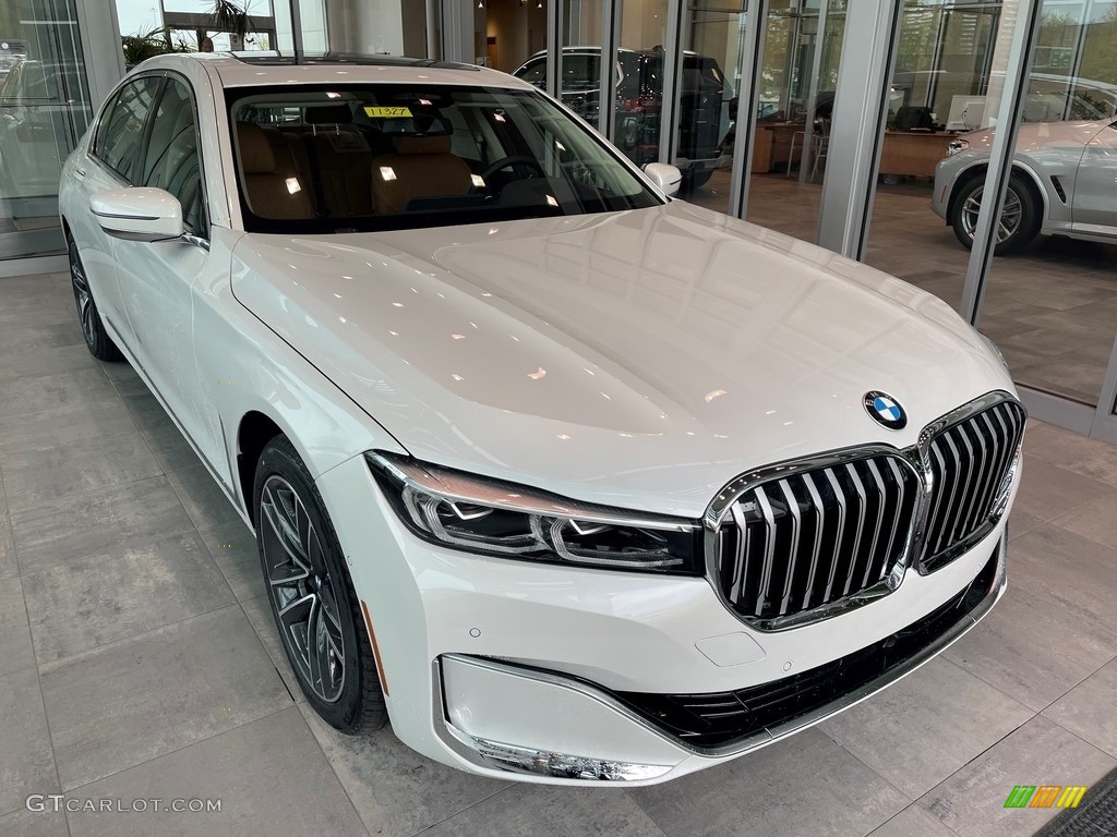 2022 7 Series 750i xDrive Sedan - Mineral White Metallic / Cognac photo #1