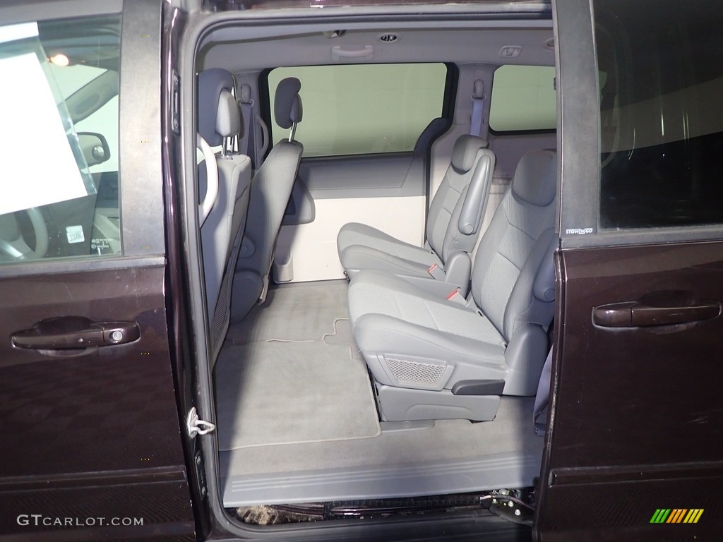 2010 Grand Caravan SE - Dark Cordovan Pearlcoat / Dark Slate Gray/Light Shale photo #32