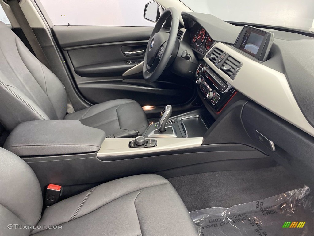 2018 3 Series 320i Sedan - Jet Black / Black photo #32