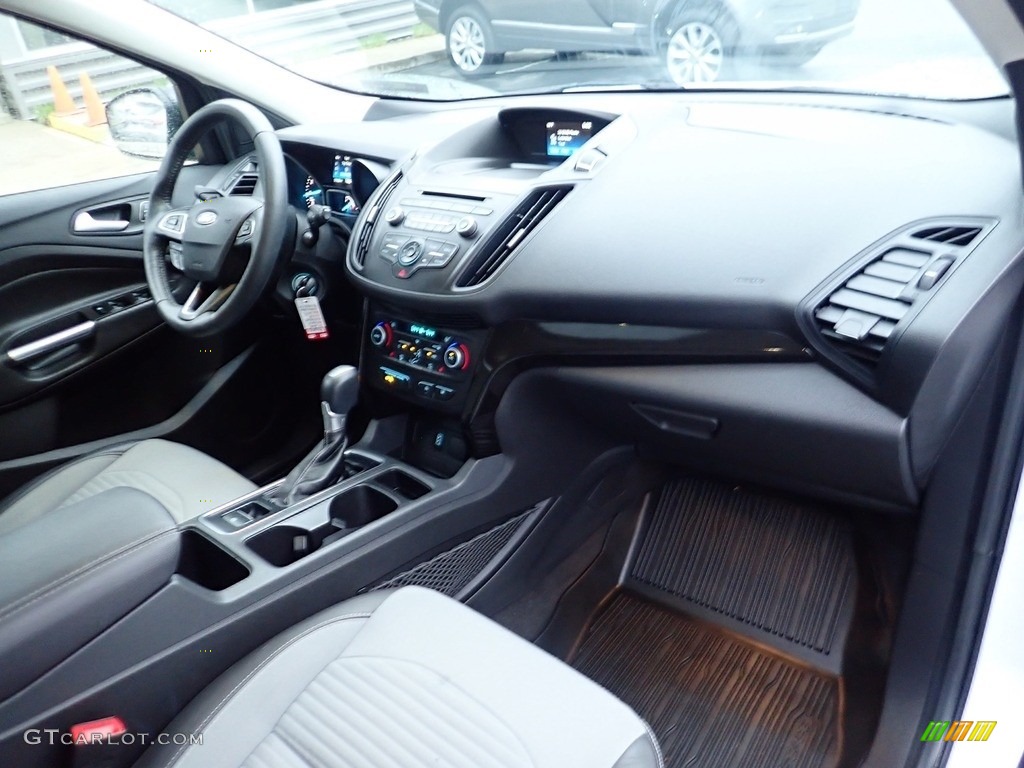 2018 Escape SE 4WD - Oxford White / Charcoal Black photo #12