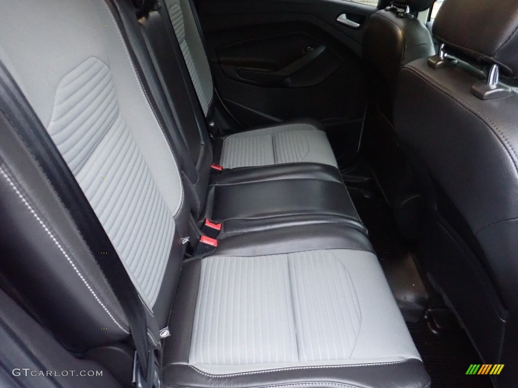 2018 Escape SE 4WD - Oxford White / Charcoal Black photo #14