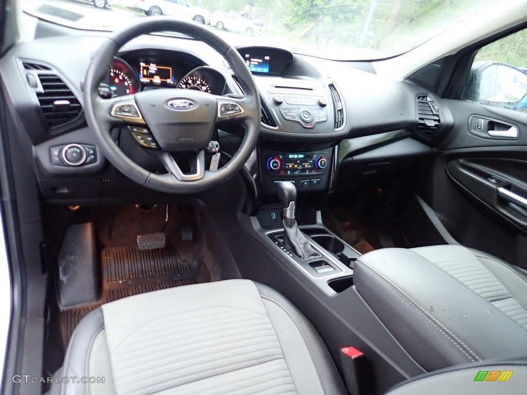 2018 Escape SE 4WD - Oxford White / Charcoal Black photo #17