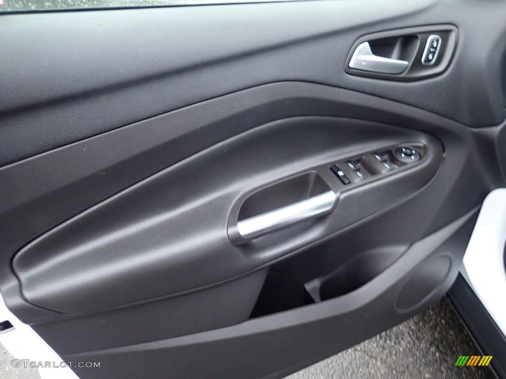 2018 Escape SE 4WD - Oxford White / Charcoal Black photo #18