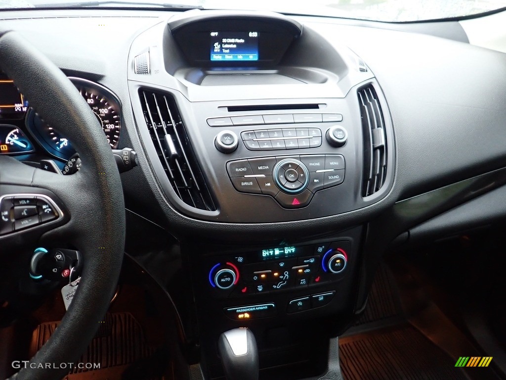 2018 Escape SE 4WD - Oxford White / Charcoal Black photo #22