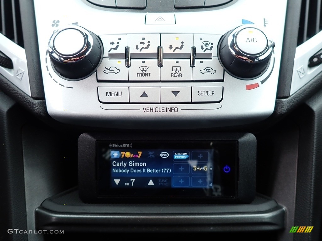 2016 GMC Terrain SL Controls Photos