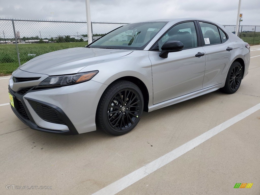 Celestial Silver Metallic 2021 Toyota Camry SE Nightshade Exterior Photo #141835213