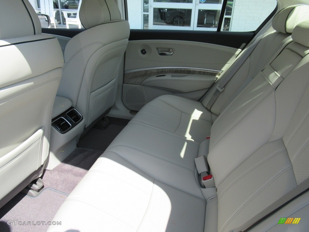 2020 RLX FWD - Gilded Pewter Metallic / Seacoast photo #12