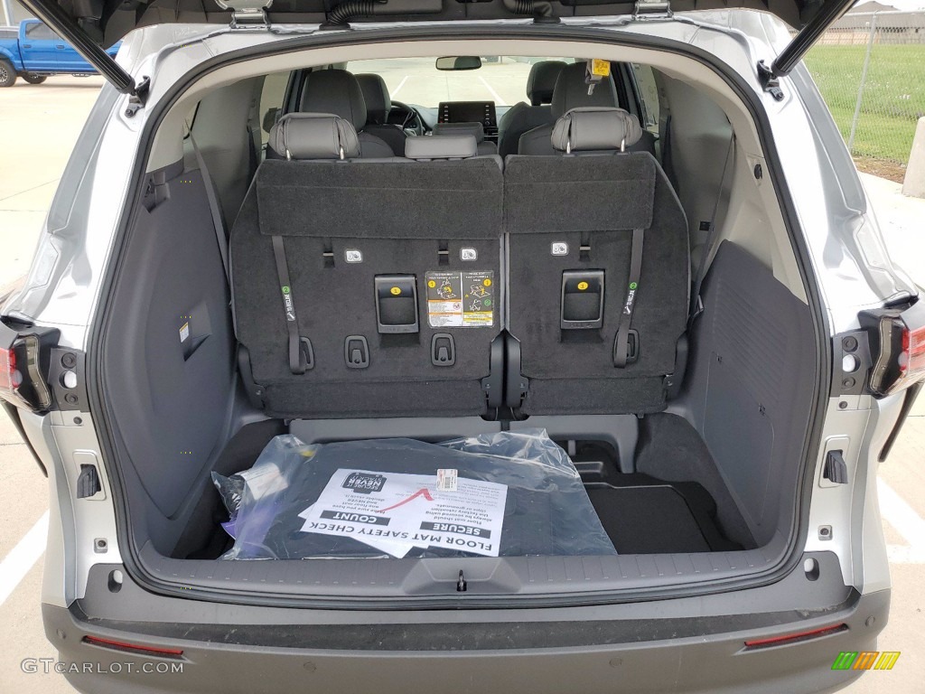 2021 Sienna XLE Hybrid - Celestial Silver Metallic / Gray photo #24