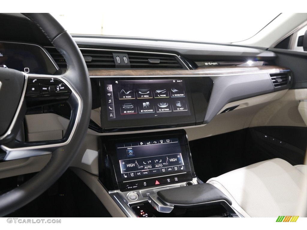 2019 Audi e-tron Prestige quattro Controls Photo #141837103