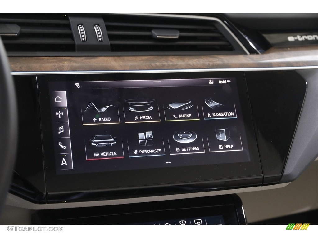 2019 Audi e-tron Prestige quattro Controls Photo #141837118