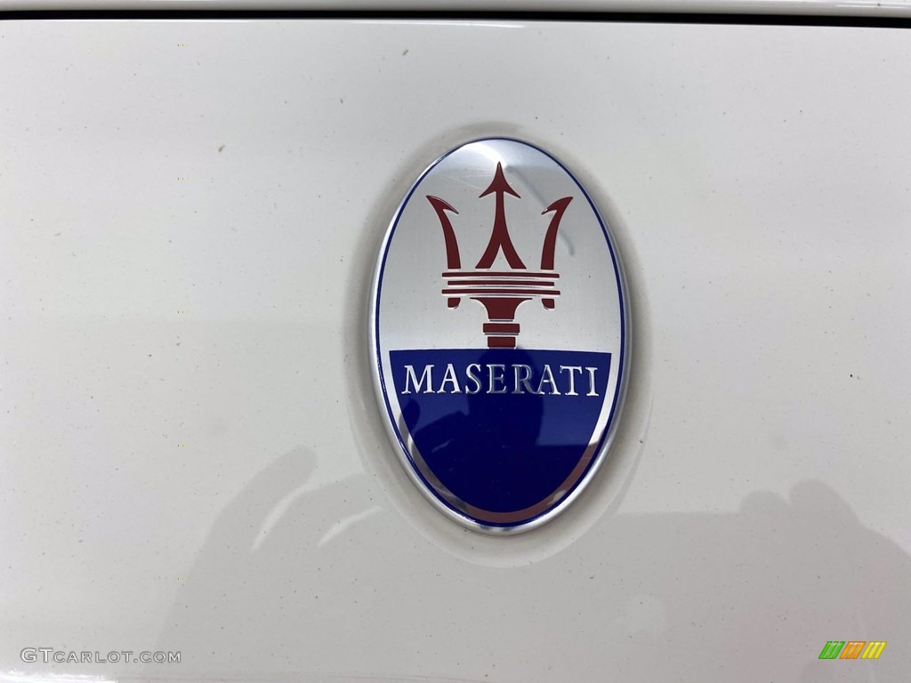 2018 Maserati Ghibli Standard Ghibli Model Marks and Logos Photo #141838042