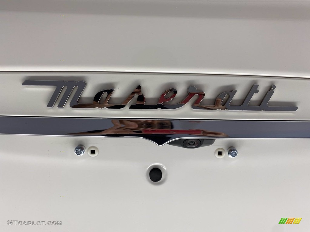 2018 Maserati Ghibli Standard Ghibli Model Marks and Logos Photo #141838075