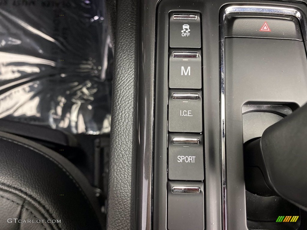 2018 Maserati Ghibli Standard Ghibli Model Controls Photo #141838357