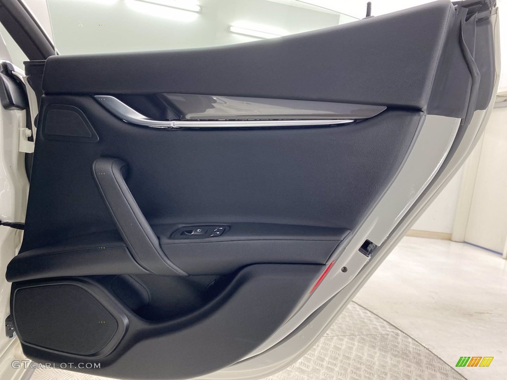 2018 Maserati Ghibli Standard Ghibli Model Door Panel Photos