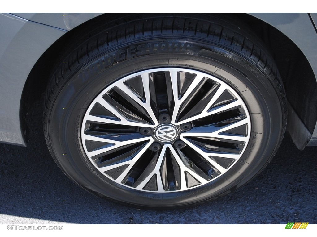 2019 Jetta SE - Platinum Gray Metallic / Titan Black photo #11